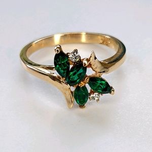 Vintage Green and White Crystal Ring
